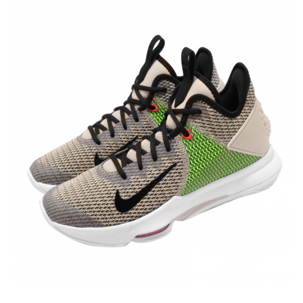 Lebron Sneakers - Picture 7 of 16